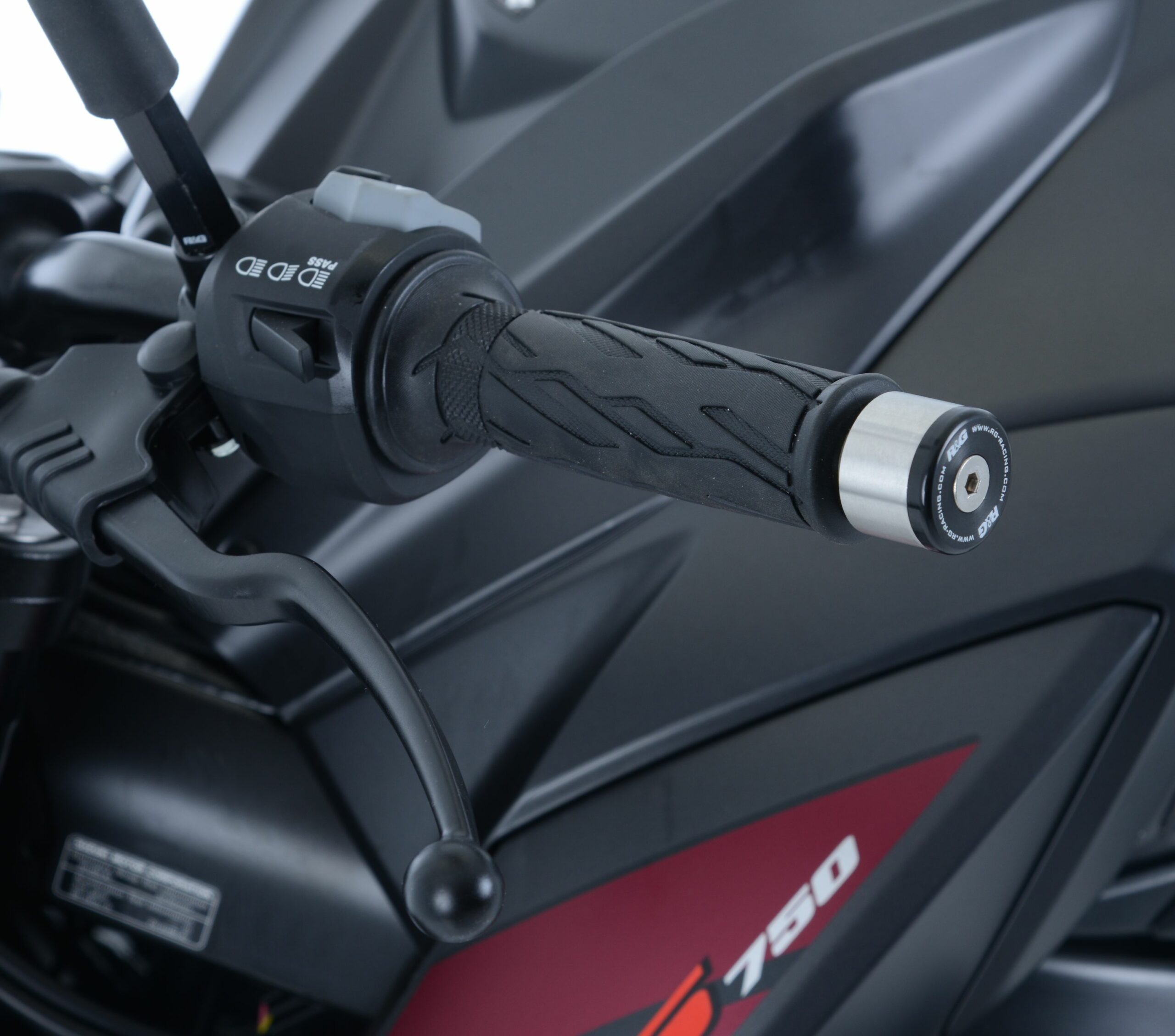 Suzuki GSX-S 750 2017 R&G Bar End Sliders BE0110BK