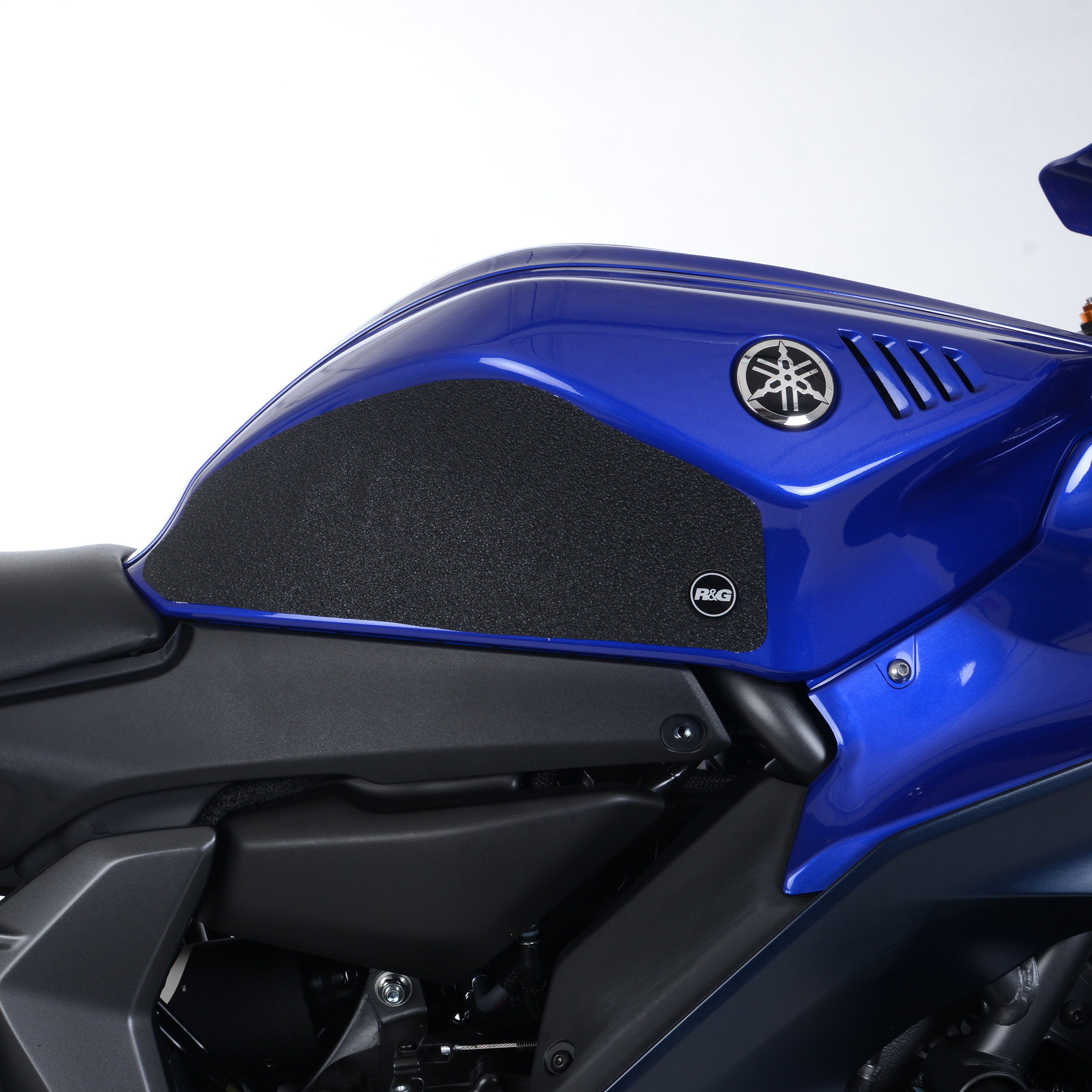 Yamaha R7 2022 R&G Tank Traction Grips EZRG942BL