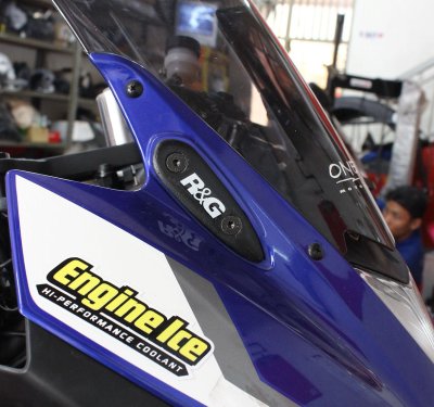 Yamaha YZF-R25 2014-2018 R&G Mirror Blanking Plates MBP0020BK
